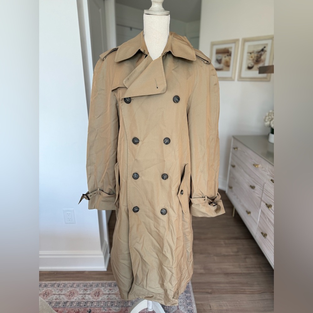 Gleneagles Tan Trench Coat with Wide Lapels and Belted Cuffs